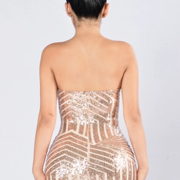 Breathtaking Dress - Picture 4 of 5